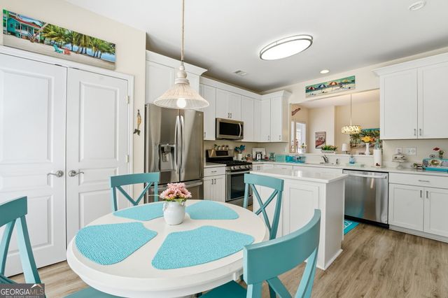 939 Santa Anita Drive, Woodstock, GA 30189