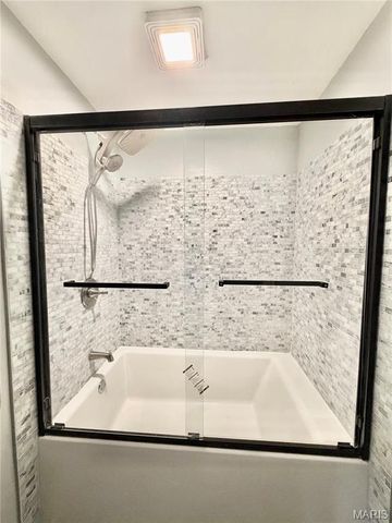 418 W 3RD, O'fallon, IL 62269