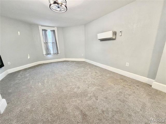 418 W 3RD, O'fallon, IL 62269