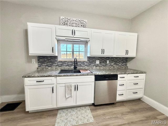 418 W 3RD, O'fallon, IL 62269