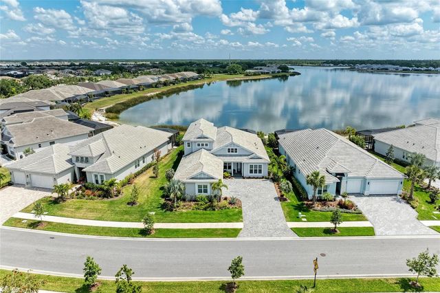 8067 WATERBEND TRAIL, Sarasota, FL 34240