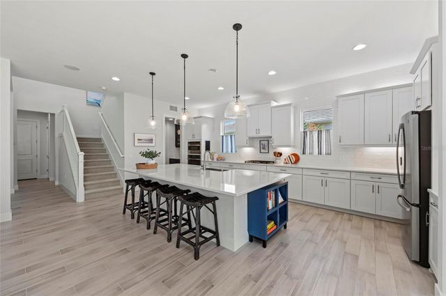 8067 WATERBEND TRAIL, Sarasota, FL 34240