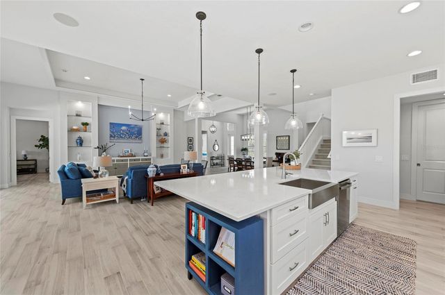 8067 WATERBEND TRAIL, Sarasota, FL 34240