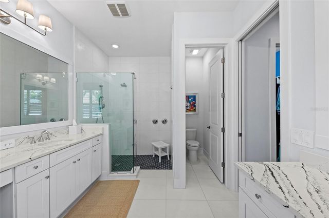 8067 WATERBEND TRAIL, Sarasota, FL 34240