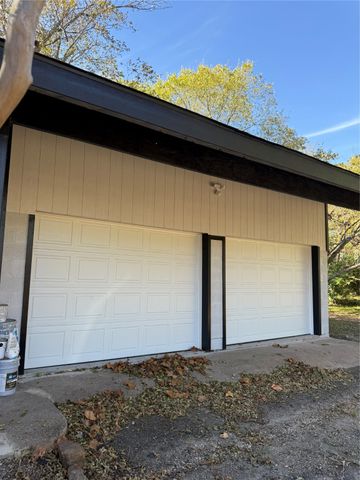 404 W Elm Street, Whitewright, TX 75491