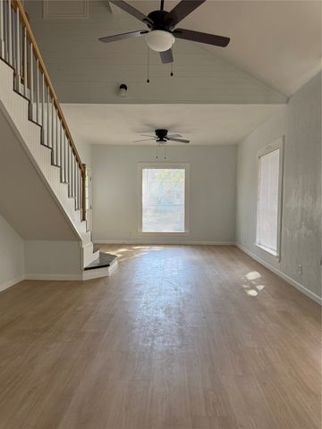 404 W Elm Street, Whitewright, TX 75491