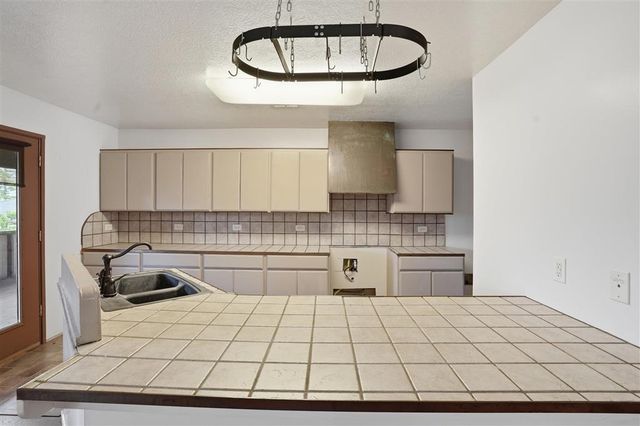 3701 Davis Road, Westlake, LA 70669