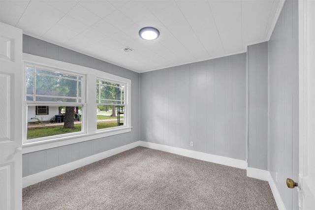 907 N Taylor, El Dorado, KS 67042