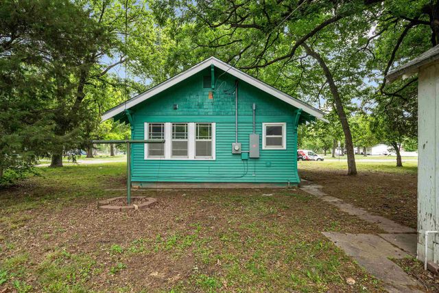 907 N Taylor, El Dorado, KS 67042