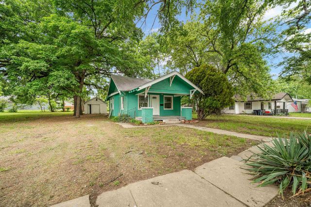 907 N Taylor, El Dorado, KS 67042
