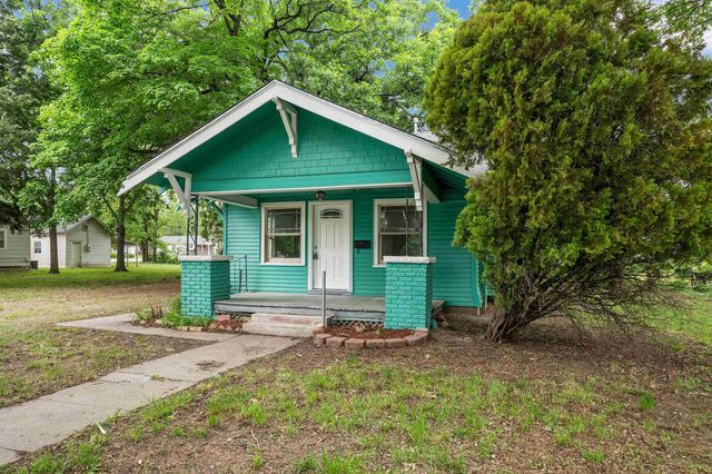 907 N Taylor, El Dorado, KS 67042