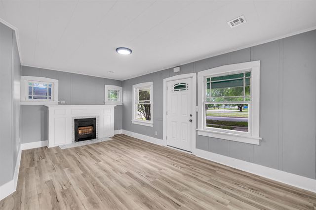 907 N Taylor, El Dorado, KS 67042