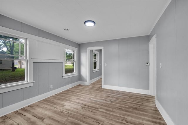 907 N Taylor, El Dorado, KS 67042