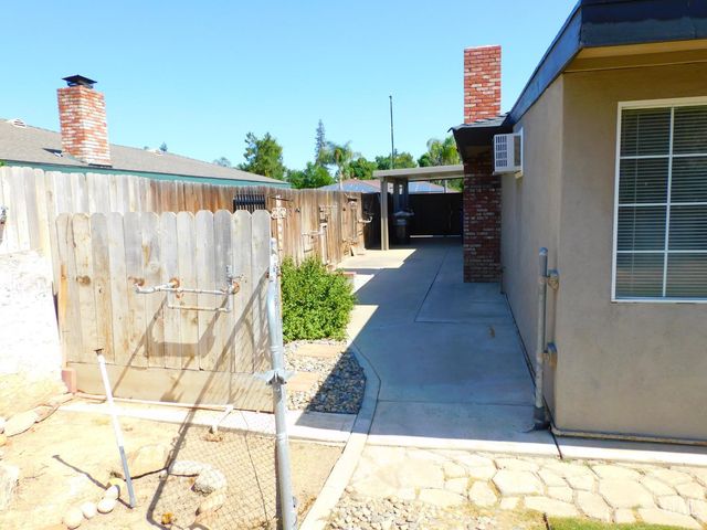 7305 Snowmass Lane, Bakersfield, CA 93309