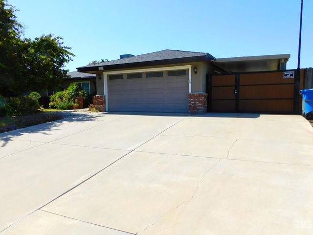 7305 Snowmass Lane, Bakersfield, CA 93309