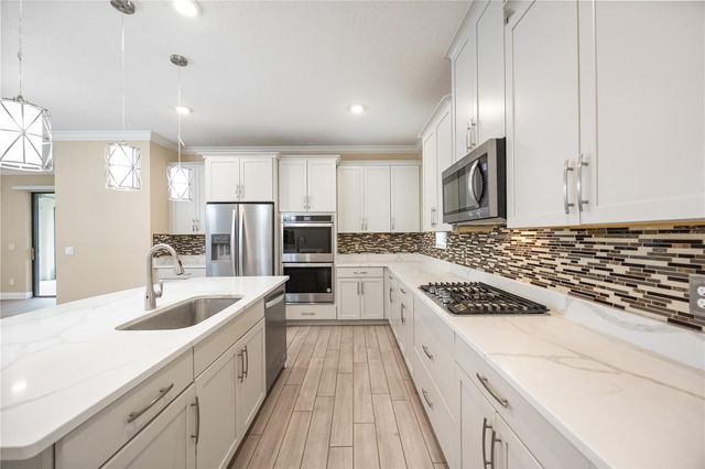 8324 VIVARO ISLE WAY, Windermere, FL 34786