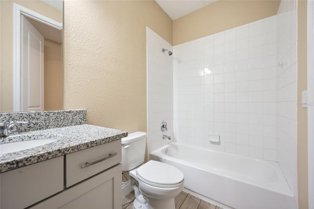 8324 VIVARO ISLE WAY, Windermere, FL 34786