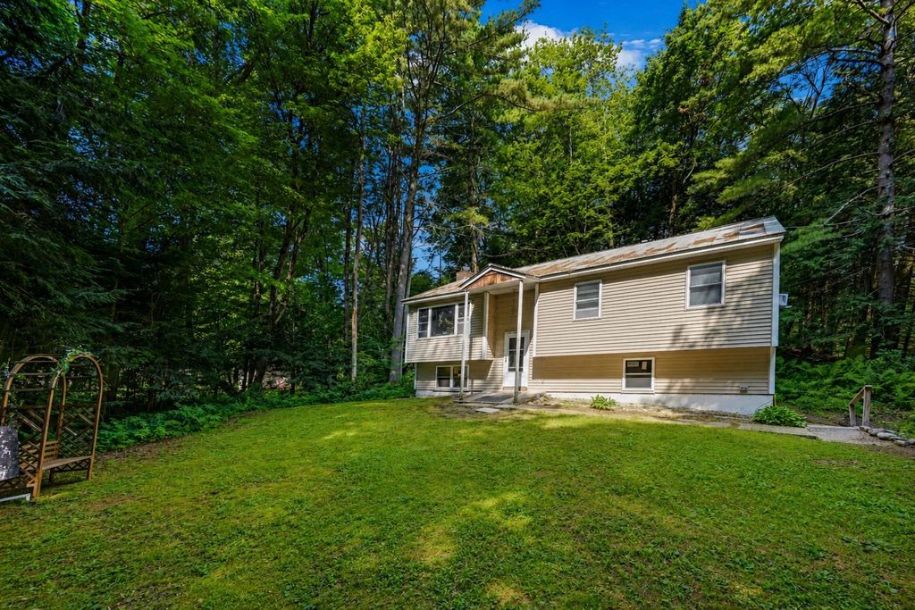 3 Cypress Lane, Essex, VT 05452
