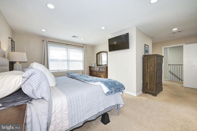 34 OAKFORD AVE, New Egypt, NJ 08533