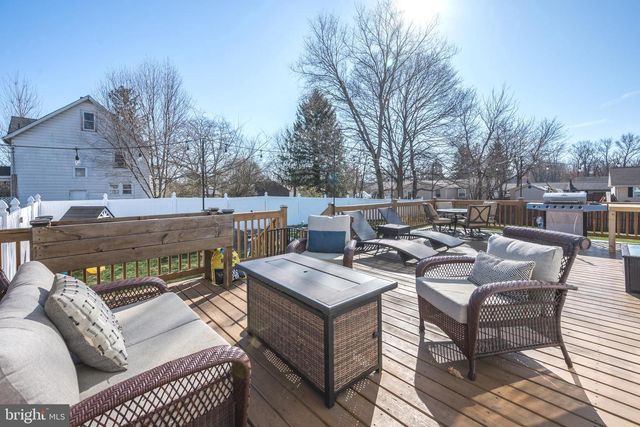34 OAKFORD AVE, New Egypt, NJ 08533