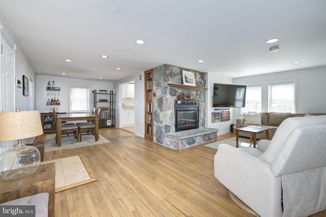 34 OAKFORD AVE, New Egypt, NJ 08533