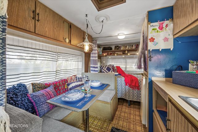 610 Whistling Swan St, Townsend, TN 37882