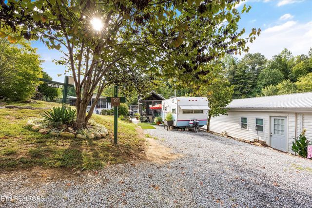 610 Whistling Swan St, Townsend, TN 37882