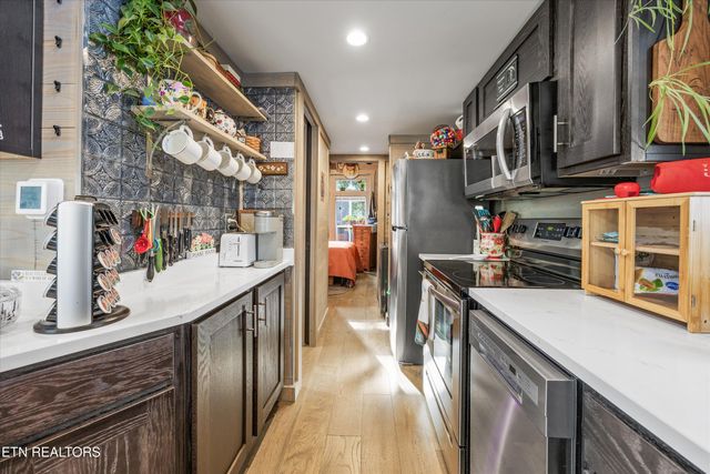 610 Whistling Swan St, Townsend, TN 37882