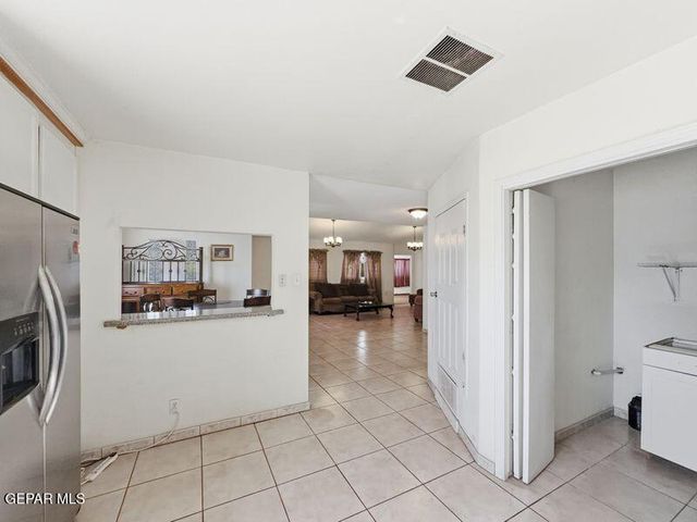 445 Suzi Way, Socorro, TX 79927