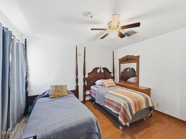 445 Suzi Way, Socorro, TX 79927