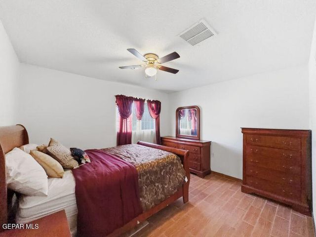 445 Suzi Way, Socorro, TX 79927