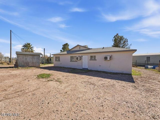 445 Suzi Way, Socorro, TX 79927