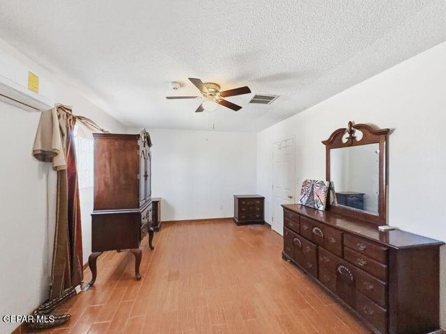 445 Suzi Way, Socorro, TX 79927