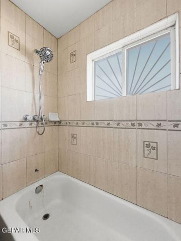 445 Suzi Way, Socorro, TX 79927