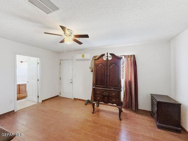 445 Suzi Way, Socorro, TX 79927