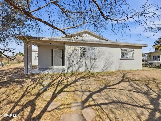 445 Suzi Way, Socorro, TX 79927