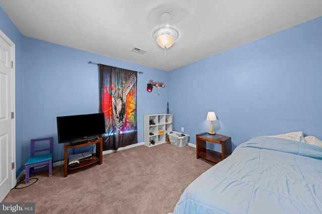 8393 TENBROOK DR, Gainesville, VA 20155