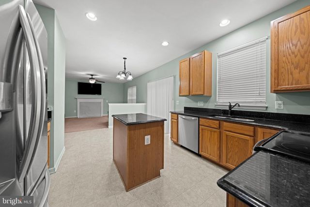 8393 TENBROOK DR, Gainesville, VA 20155