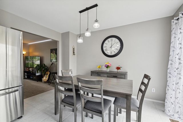 578 E Mahan Avenue, Hazel Park, MI 48030