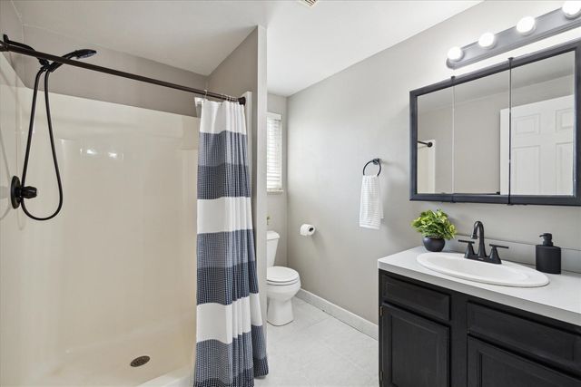 578 E Mahan Avenue, Hazel Park, MI 48030