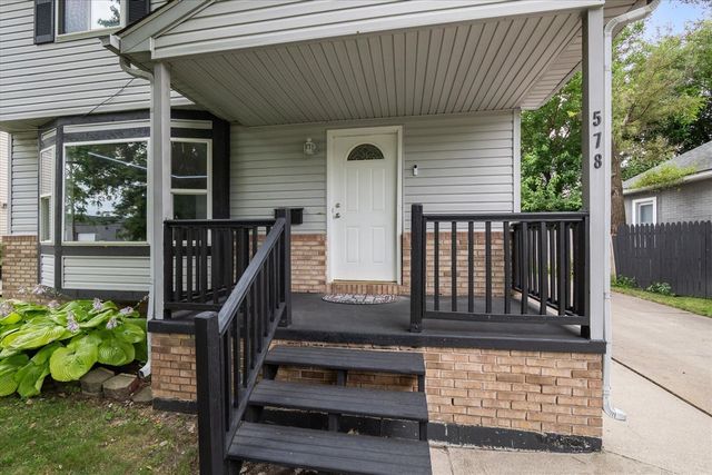 578 E Mahan Avenue, Hazel Park, MI 48030