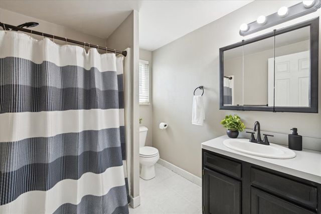 578 E Mahan Avenue, Hazel Park, MI 48030