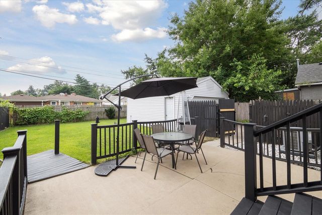 578 E Mahan Avenue, Hazel Park, MI 48030