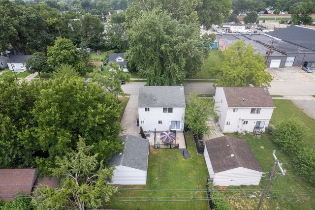 578 E Mahan Avenue, Hazel Park, MI 48030