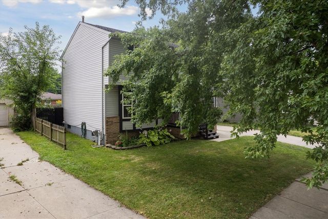 578 E Mahan Avenue, Hazel Park, MI 48030