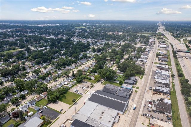 578 E Mahan Avenue, Hazel Park, MI 48030