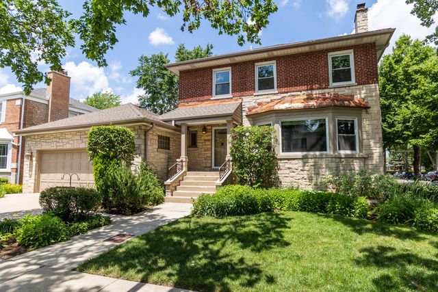 2900 W Birchwood Avenue, Chicago, IL 60645