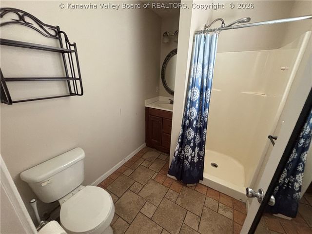 710 Emerald Drive, Hurricane, WV 25526