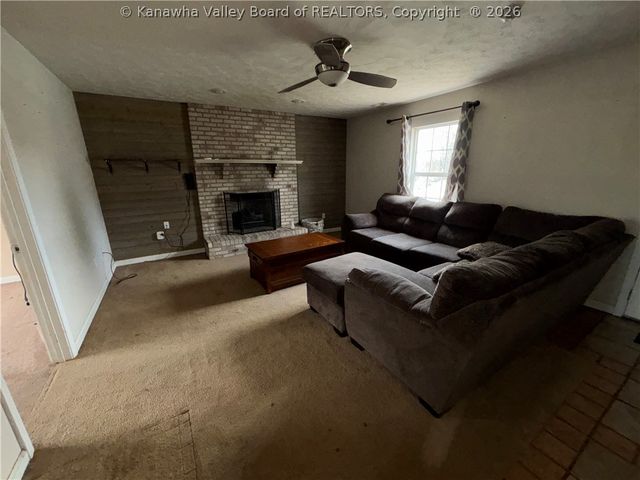 710 Emerald Drive, Hurricane, WV 25526