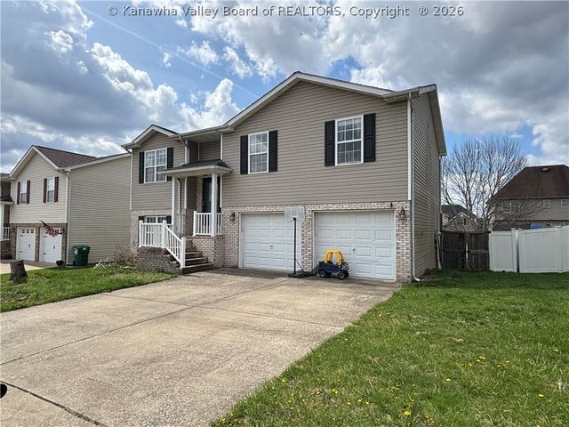 710 Emerald Drive, Hurricane, WV 25526